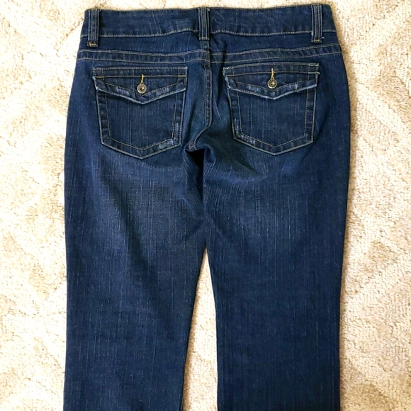 ⭐2 For $25⭐ Women's GUESS Jeans - Picture 2 of 4